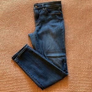 Medium wash skinny jeans